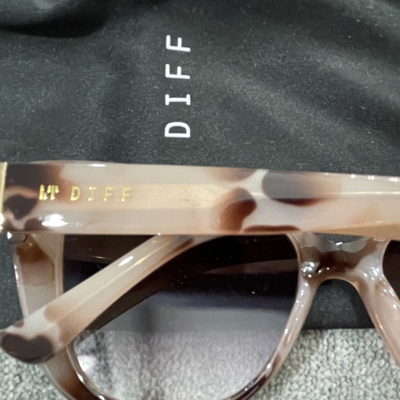 Diff Sunglasses - Picture 9 of 10